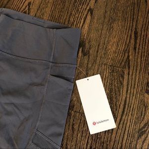 NEVER WORN LULU LEGGINGS